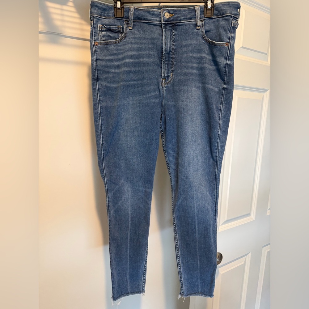 Old Navy Extra High Rise Rockstar Super Skinny
